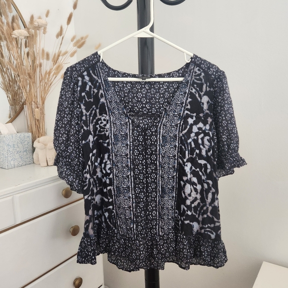 Lucky Brand | Floral Puff Sleeve Blue Short Sleeve Women's Blouse, Size Med - Picture 3 of 6